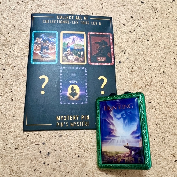 Disney Store Trading Pin The Lion King Movie Poster Mystery Pin 2020 Like New - Picture 3 of 3